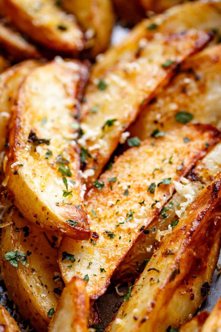 Secrets to Crispy Garlic Parmesan Potato Wedges: Bake Like a Pro